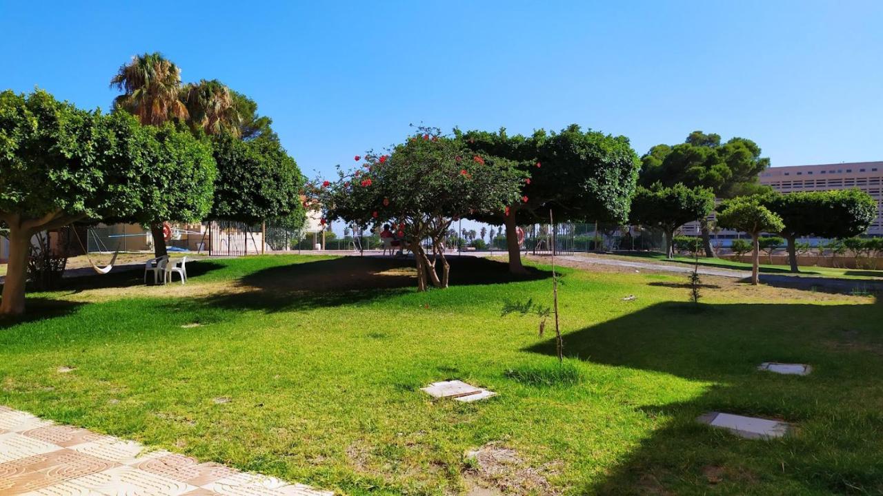 Coqueto Apartamento Con Terraza En La Playa Roquetas de Mar Kültér fotó