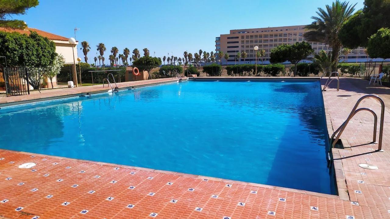 Coqueto Apartamento Con Terraza En La Playa Roquetas de Mar Kültér fotó